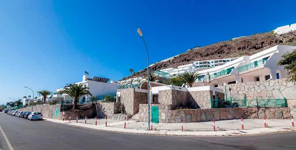 Apartamentos Heliomar contacts